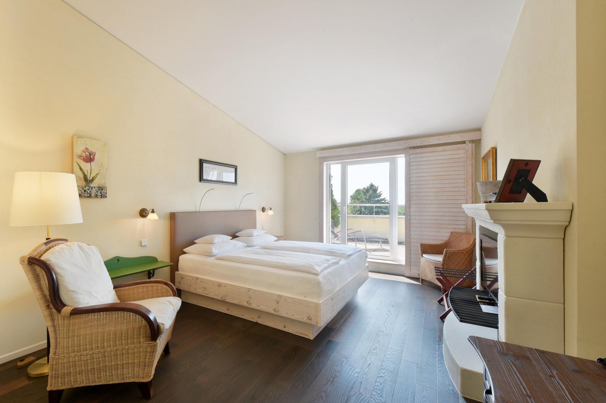 Hotel Hirschen In Freiburg-lehen 4*