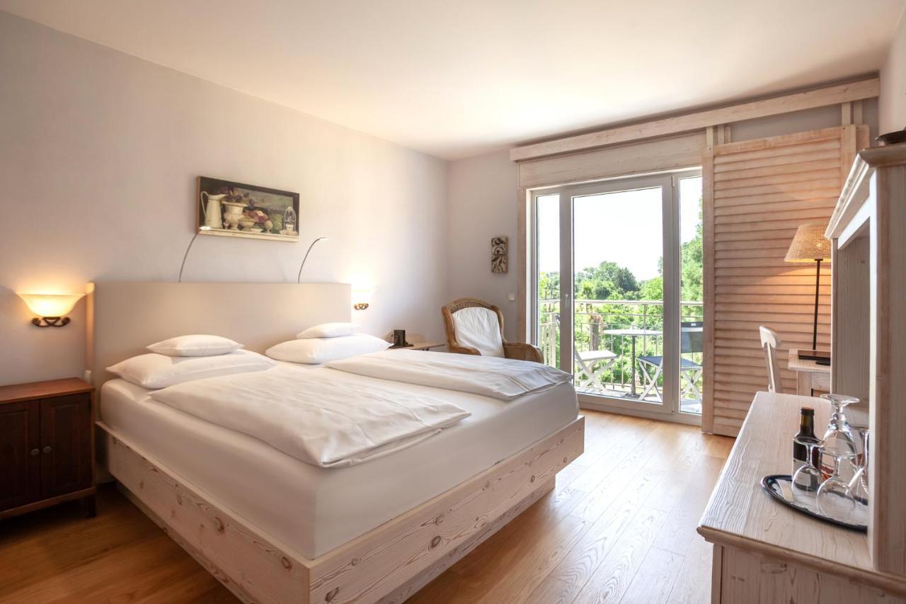 Hirschen In Freiburg-lehen 4*